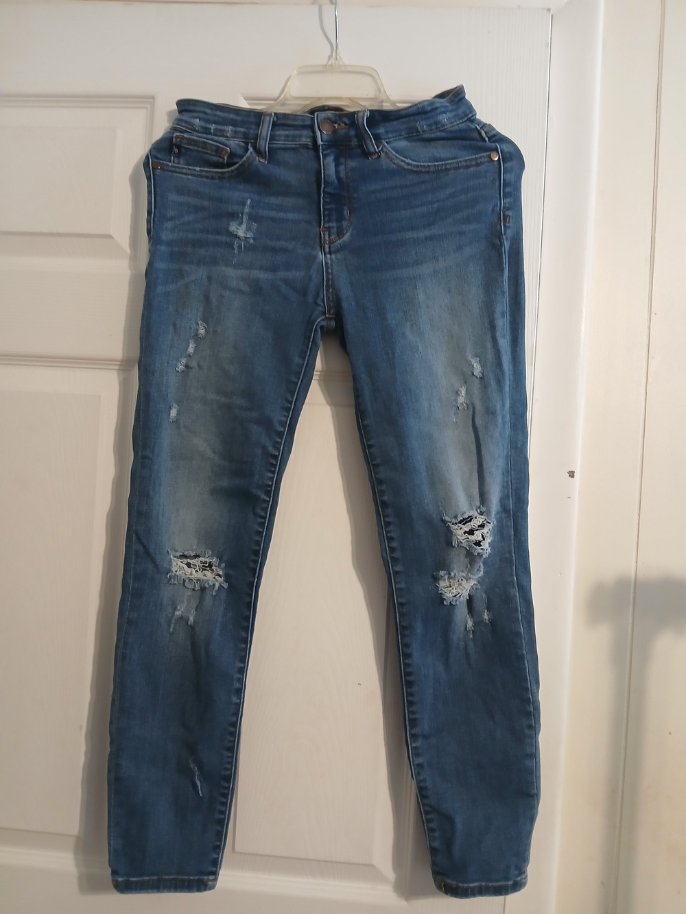 Judy Blue Medium Blue Distressed Skinny Jeans